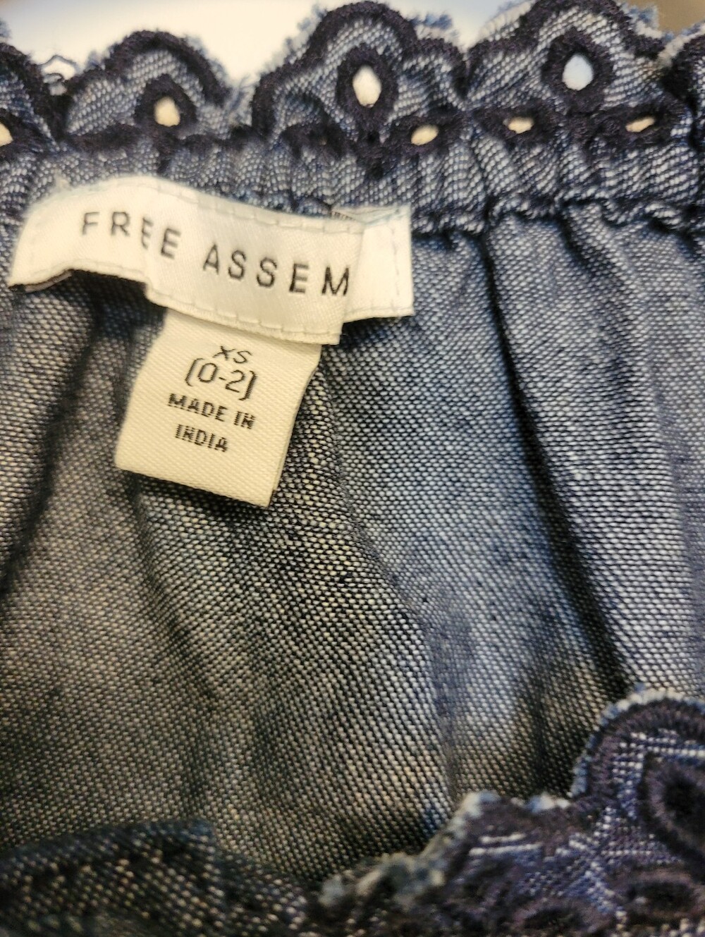 NWT Free Assembly Women's Dark Blue Embroidered Cropped Cotton Top XS - Picture 5 of 11